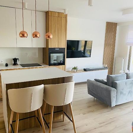 Luxury White Apartment In Park Lotnikow Krasków Εξωτερικό φωτογραφία