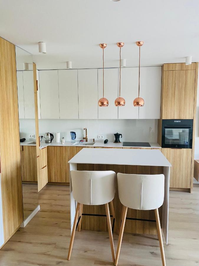 Luxury White Apartment In Park Lotnikow Krasków Εξωτερικό φωτογραφία